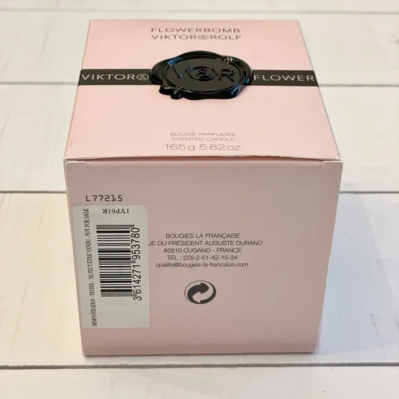 Viktor & Rolf Flowerbomb Scented Candle 5.82oz - Picture 6 of 12
